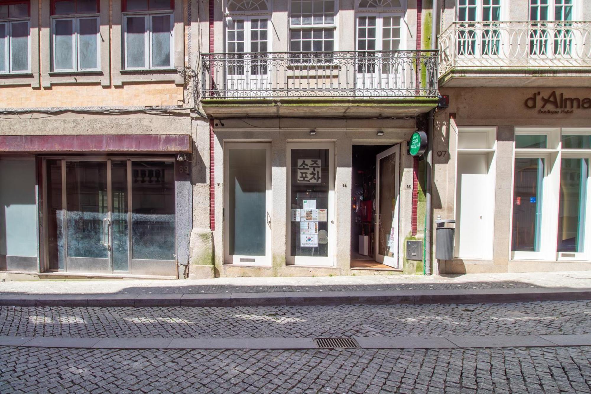 Lovelystay - Dirk Apartment - Almada 4º F Porto Buitenkant foto